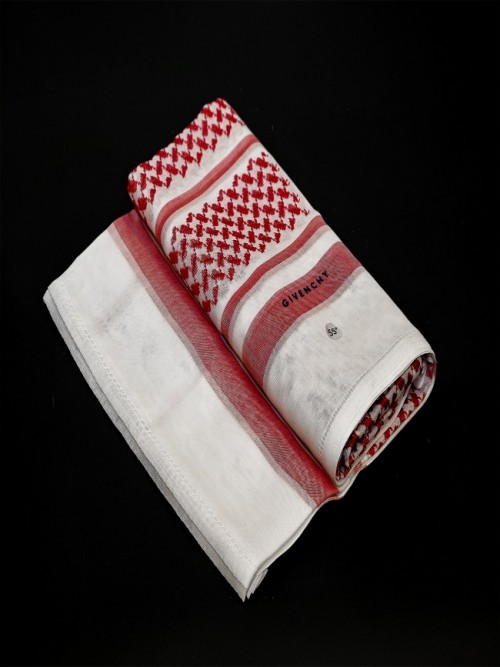 شماغ جيفنشي كلاسيك
